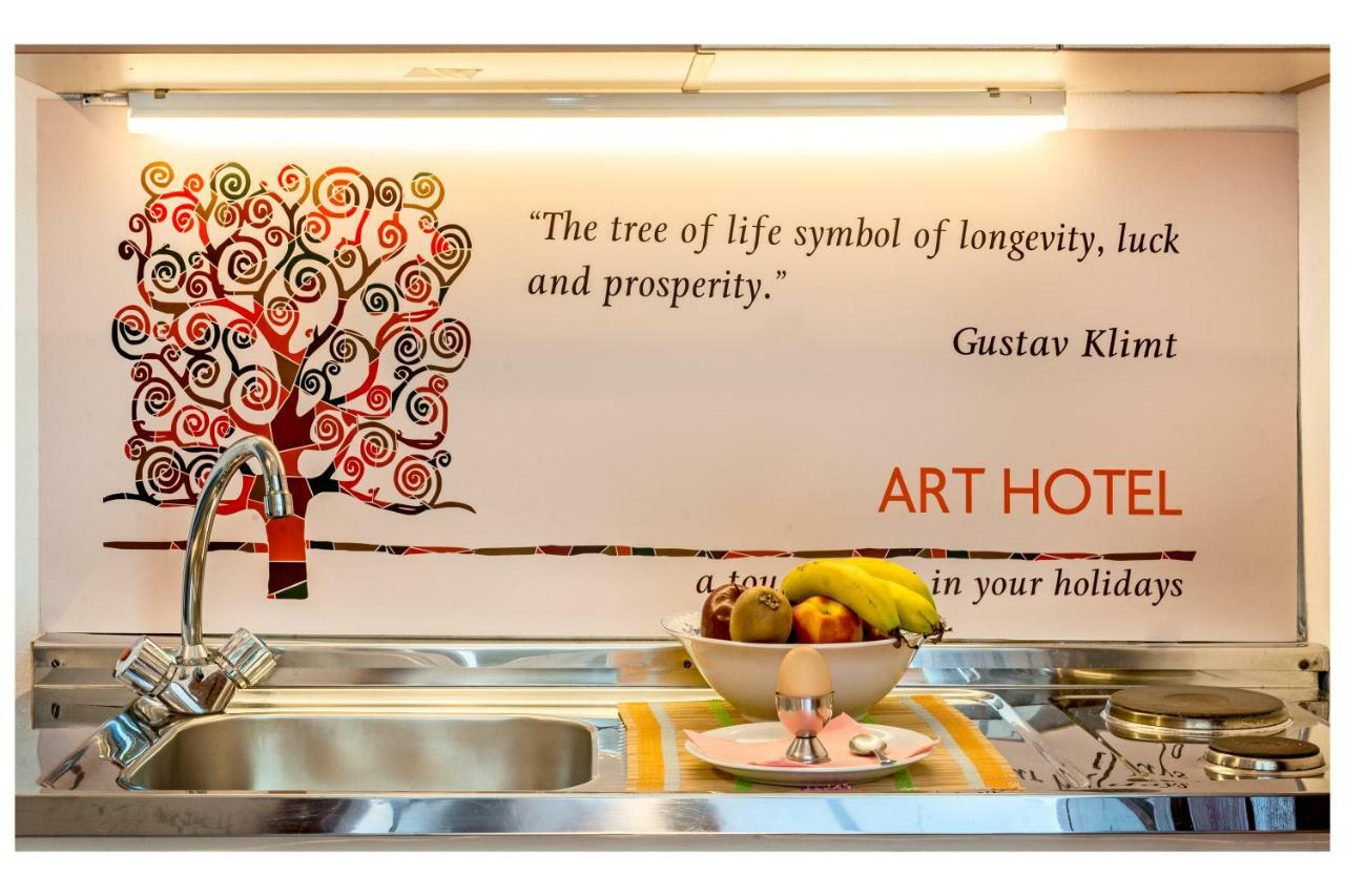 Tree Of Life Art Hotel Agia Marina 외부 사진